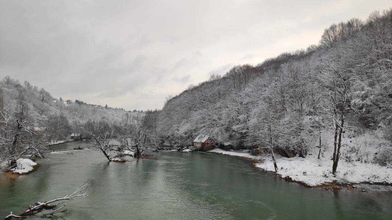 Smaragd River Near Rastoke & Plitvice Lakes Slunj Extérieur photo